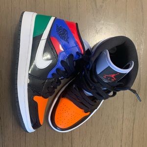 Air Jordans 1 Mid SE